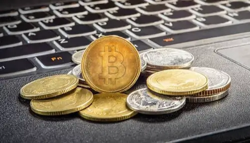 What Makes Bitcoin Different From Traditional Money?